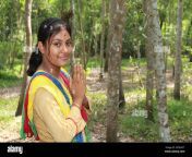 namaste portrait of happy indian teenage girl village india 2r5d6c7.jpg from next» गाँव की लडकी की चुxxxदà