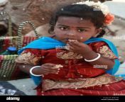 india tamil nadu chennai madras little girl eating b9b1h6.jpg from tamil little