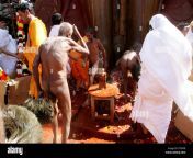 jain naked sadhu praying gommateshwara bahubali shravanabelagola sravaa et0kxb.jpg from bahubali naked