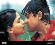 indian bollywood actor aamir khan and actress sonali bendre india et1y7b.jpg from sonali bendre kiss hd rajasthani school sww hot se