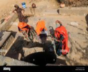 jaipur india 19th may 2016 an indian women pull water from the well g1ttrc.jpg from indian jaipur busty wife getting naughty with her best friend