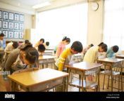 japanese elementary school kids in the classroom ke1rab.jpg from japanese primary school students