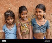 drei junge madchen des adivasi stammes in der nahe von poshina gujarat indien ed1ag5.jpg from indian small and small sex videos download