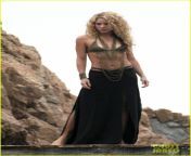 shakira flaunts toned abs for sexy video shoot 05.jpg from video sexy sakira 20