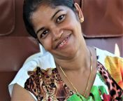 sri lanka polonnaruwa vesak pilgrimage mother of 4.jpg from cheerful sri lankan aunty