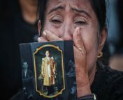 a thai mourner burst into tears as she prayed for the late thai king jpgquality75stripallw450h300crop1 from 20ឋ16 thai usa
