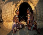 sa zu zulu 023 uxga.jpg from zulu tribe ladys