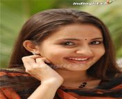 1.jpg from malayalam actress bhama showing her boo